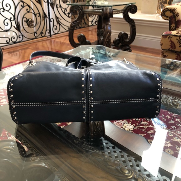 🎉Michael Kors Astor uptown studded, bluish/blk purse with silver hardware!🎉 - Picture 8 of 8